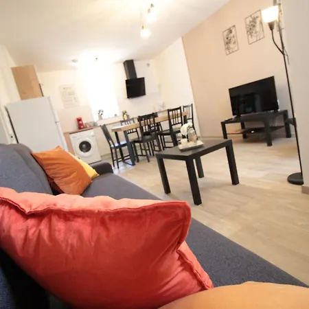 Appartement Les Loges De Véro - Rez-de-chaussée - Parking Privé - Garage Vélo Et Moto - Neuf - Classé 3 étoiles - 5 Couchages - 2 - 1 Canapé Convertible - Wifi - Climatisation - A 5 Mn Du Centre De Verdun - Géré Par Presta-zen'services