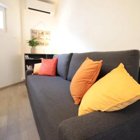 Les Loges De Véro - Rez-de-chaussée - Parking Privé - Garage Vélo Et Moto - Neuf - Classé 3 étoiles - 5 Couchages - 2 - 1 Canapé Convertible - Wifi - Climatisation - A 5 Mn Du Centre De Verdun - Géré Par Presta-zen'services * Thierville-sur-Meuse