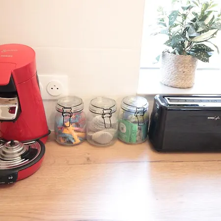 Les Loges De Véro - Rez-de-chaussée - Parking Privé - Garage Vélo Et Moto - Neuf - Classé 3 étoiles - 5 Couchages - 2 - 1 Canapé Convertible - Wifi - Climatisation - A 5 Mn Du Centre De Verdun - Géré Par Presta-zen'services