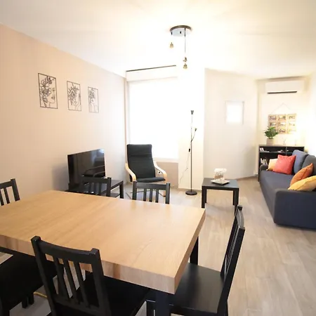 Les Loges De Véro - Rez-de-chaussée - Parking Privé - Garage Vélo Et Moto - Neuf - Classé 3 étoiles - 5 Couchages - 2 - 1 Canapé Convertible - Wifi - Climatisation - A 5 Mn Du Centre De Verdun - Géré Par Presta-zen'services Appartement