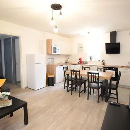 Appartamento Les Loges De Véro - Rdc - Entièrement Climatisé - Parking Privé - Garage Vélo Moto - Rénové En 2025 - Classé 3 étoiles - 5 Couchages - 2 Ch - 1 Canapé Conv - Wifi - Boulangerie Et Petite Restauration à Prox - à 5 Mn Du Centre De Verdun
