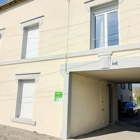 Les Loges De Véro - Rdc - Entièrement Climatisé - Parking Privé - Garage Vélo Moto - Rénové En 2025 - Classé 3 étoiles - 5 Couchages - 2 Ch - 1 Canapé Conv - Wifi - Boulangerie Et Petite Restauration à Prox - à 5 Mn Du Centre De Verdun Thierville-sur-Meuse