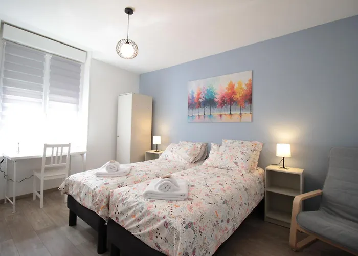 Apartmán Les Loges De Vero - Rez-De-Chaussee - Parking Prive - Garage Velo Et Moto - Logement Neuf - Classe 3 Etoiles - 5 Couchages - 2 Chambres - 1 Canape Convertible - Wifi - Climatisation - A 5 Mn Du Centre De Verdun - Gere Par Presta-Zen'Services *