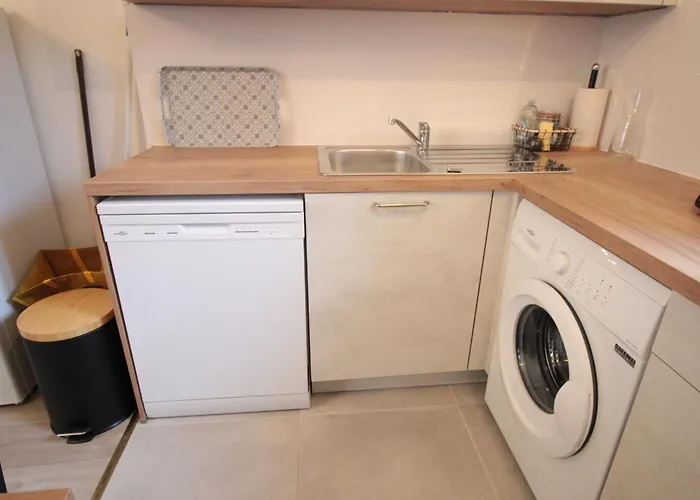 Les Loges De Vero - Rez-De-Chaussee - Parking Prive - Garage Velo Et Moto - Logement Neuf - Classe 3 Etoiles - 5 Couchages - 2 Chambres - 1 Canape Convertible - Wifi - Climatisation - A 5 Mn Du Centre De Verdun - Gere Par Presta-Zen'Services Apartmán