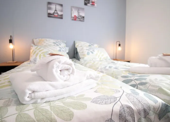 Appartement Les Loges De Véro - Rez-de-chaussée - Parking Privé - Garage Vélo Et Moto - Neuf - Classé 3 étoiles - 5 Couchages - 2 - 1 Canapé Convertible - Wifi - Climatisation - A 5 Mn Du Centre De Verdun - Géré Par Presta-zen'services *